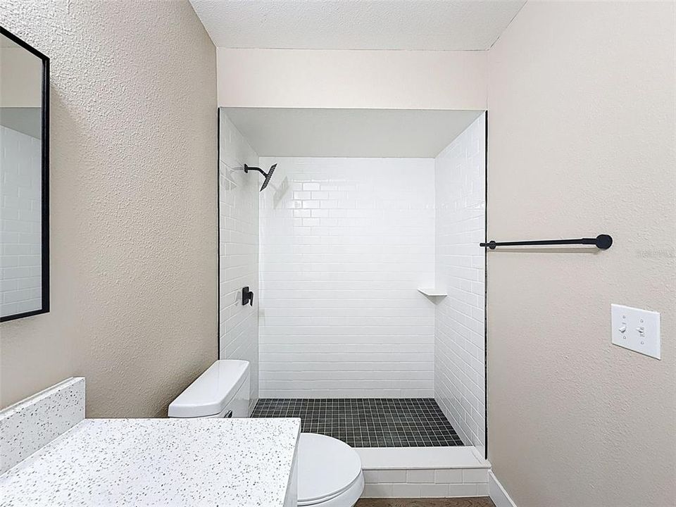 待售: $279,900 (3 贝兹, 2 浴室, 1008 平方英尺)