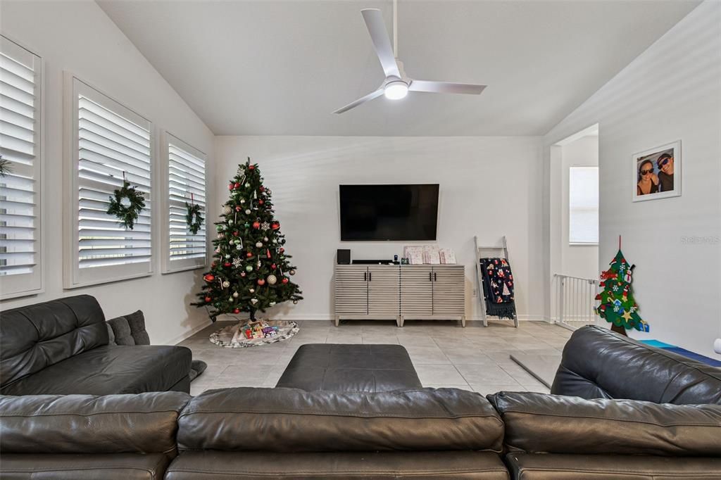 For Sale: $519,000 (3 beds, 2 baths, 1925 Square Feet)