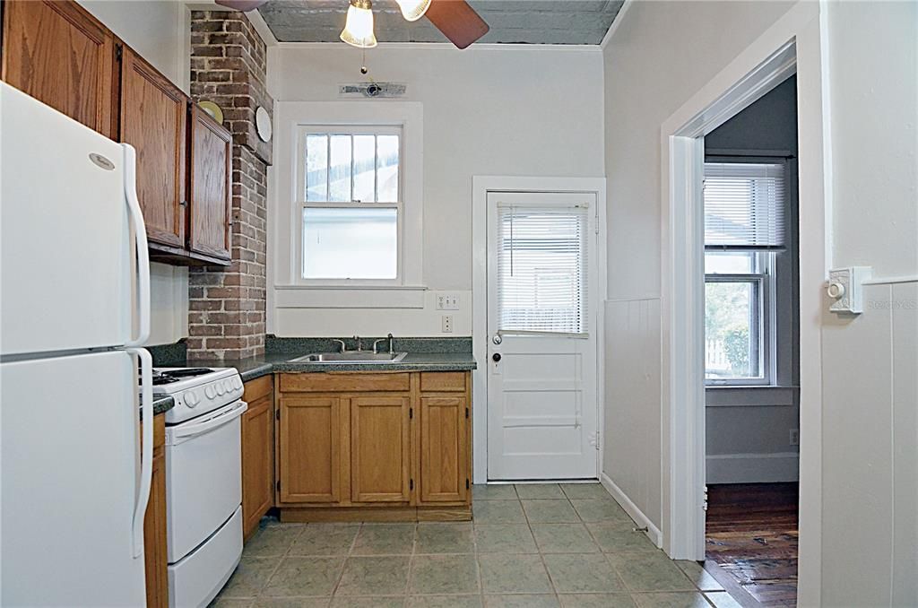 En Venta: $875,000 (4 camas, 0 baños, 2426 Pies cuadrados)