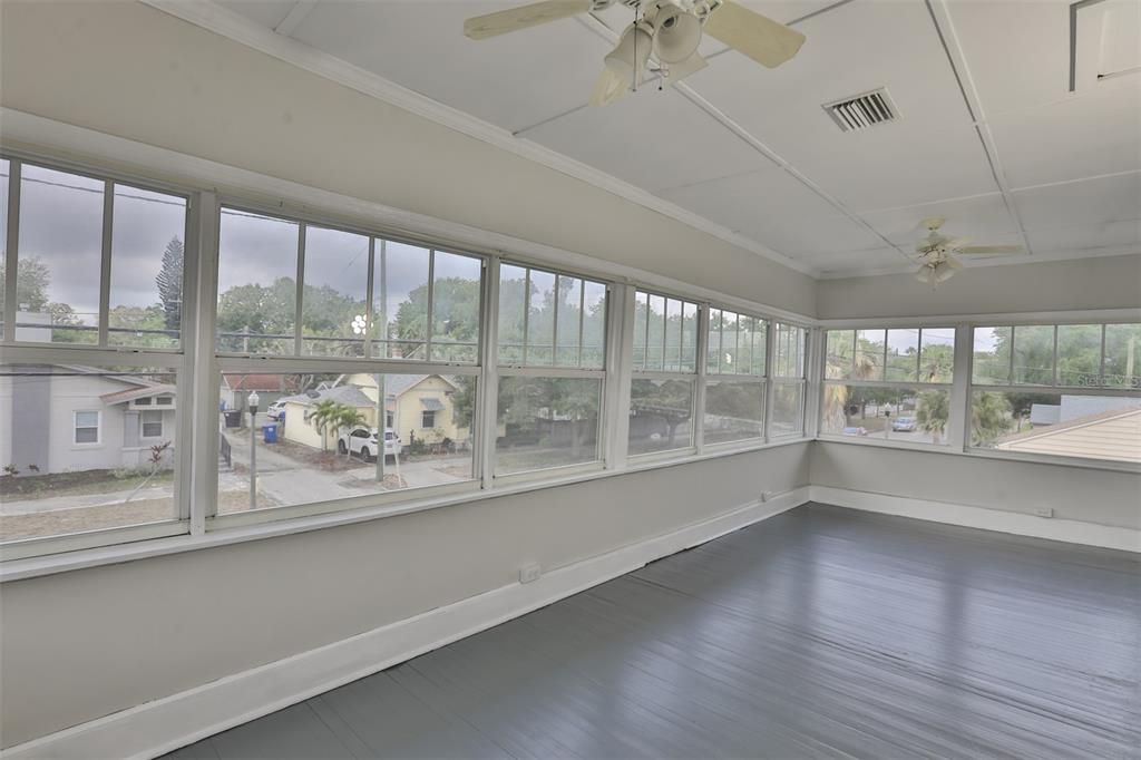 En Venta: $875,000 (4 camas, 0 baños, 2426 Pies cuadrados)