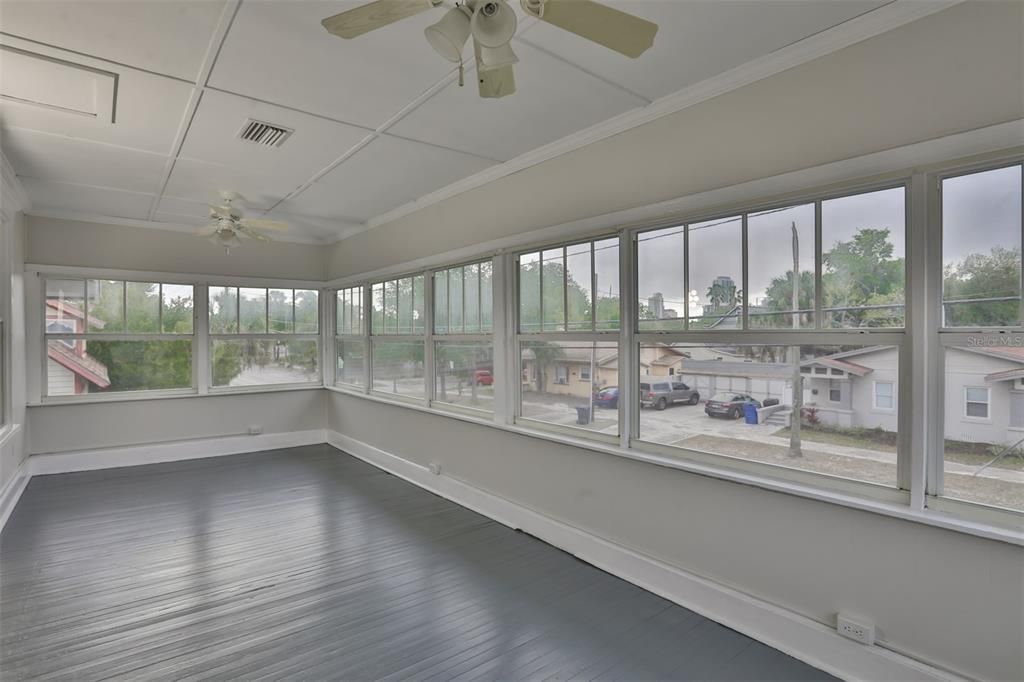 En Venta: $875,000 (4 camas, 0 baños, 2426 Pies cuadrados)