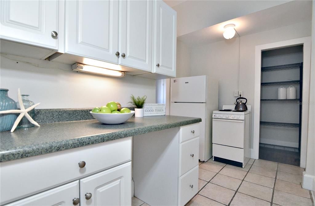 En Venta: $875,000 (4 camas, 0 baños, 2426 Pies cuadrados)