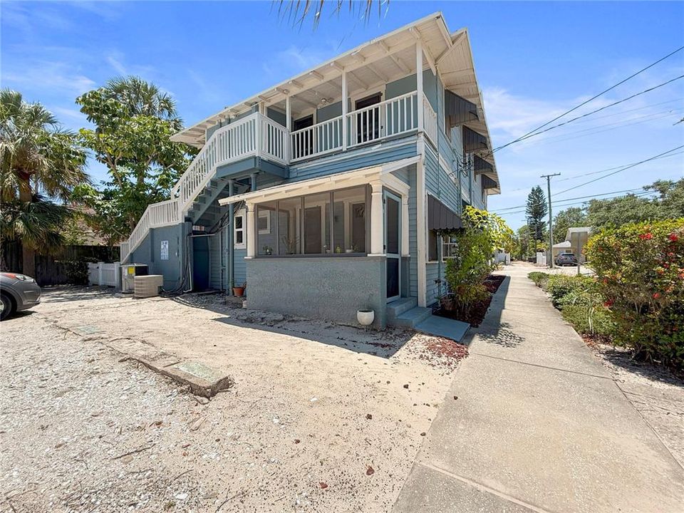 En Venta: $875,000 (4 camas, 0 baños, 2426 Pies cuadrados)