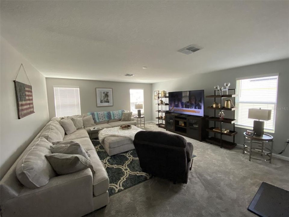 For Sale: $699,900 (5 beds, 4 baths, 3412 Square Feet)