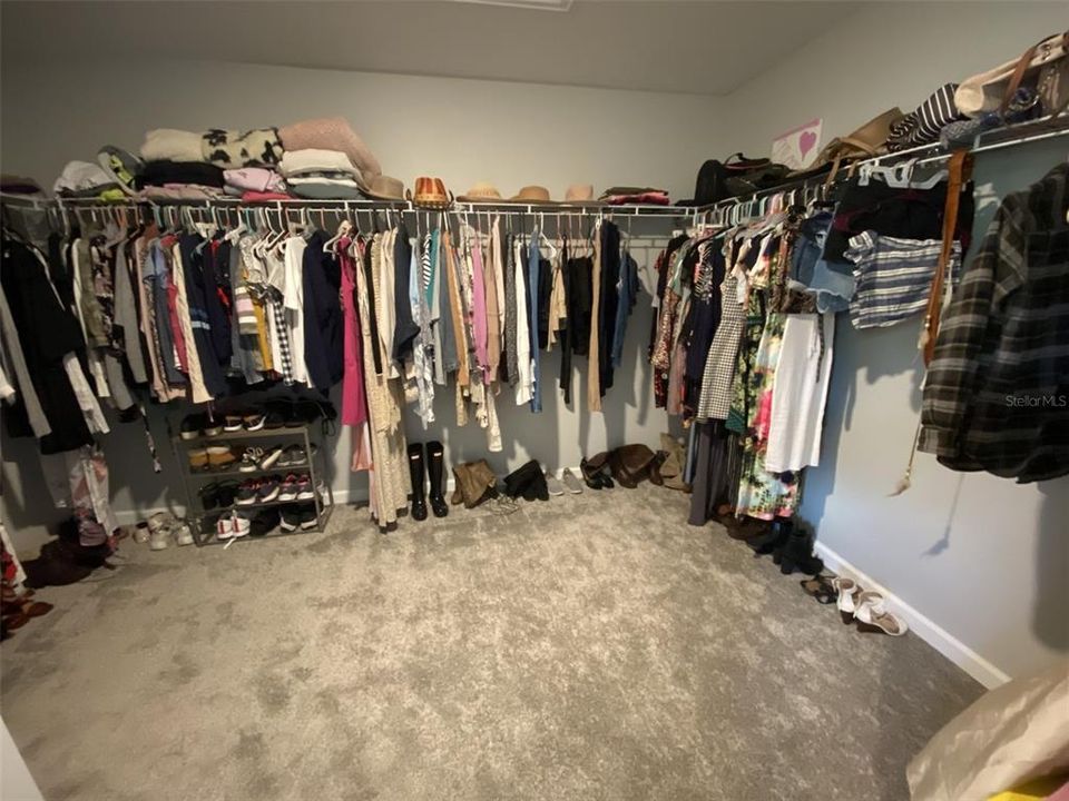 For Sale: $699,900 (5 beds, 4 baths, 3412 Square Feet)