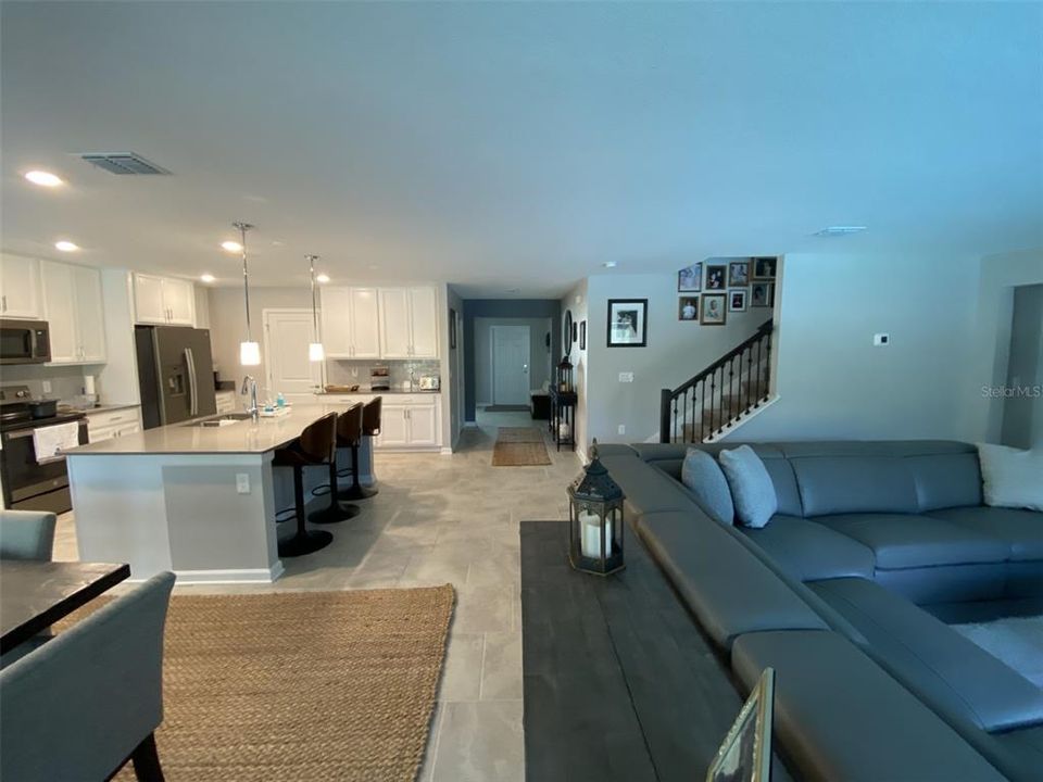 For Sale: $699,900 (5 beds, 4 baths, 3412 Square Feet)