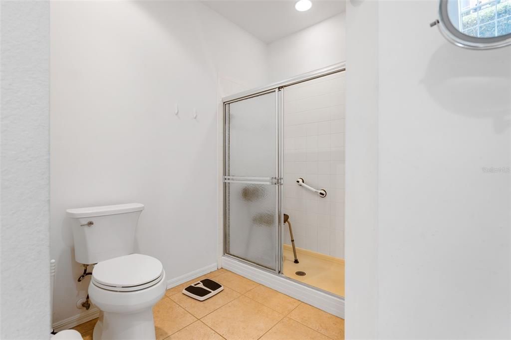 На продажу: $275,000 (2 спален, 2 ванн, 1306 Квадратных фут)