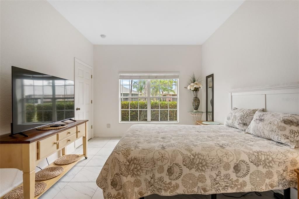 На продажу: $275,000 (2 спален, 2 ванн, 1306 Квадратных фут)