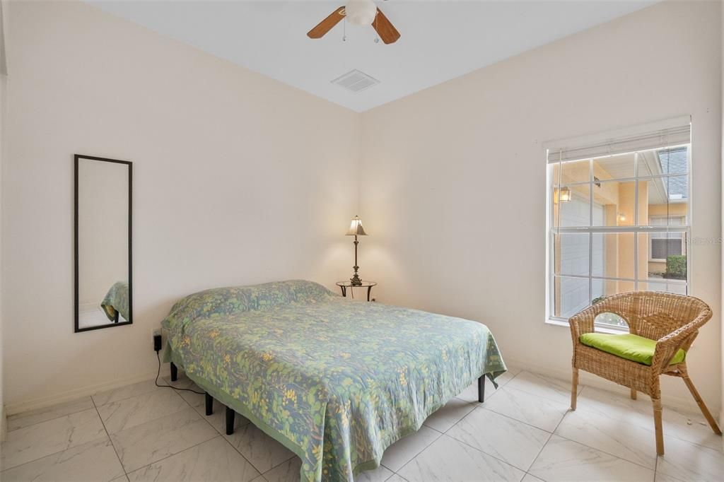 На продажу: $275,000 (2 спален, 2 ванн, 1306 Квадратных фут)