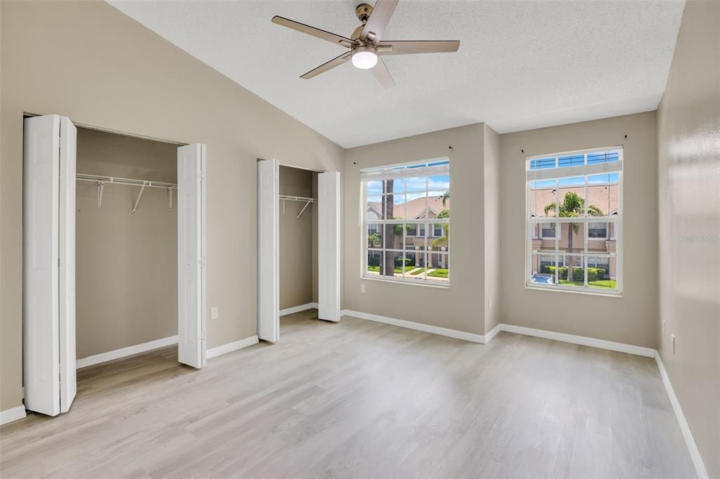 待售: $230,000 (2 贝兹, 2 浴室, 1396 平方英尺)