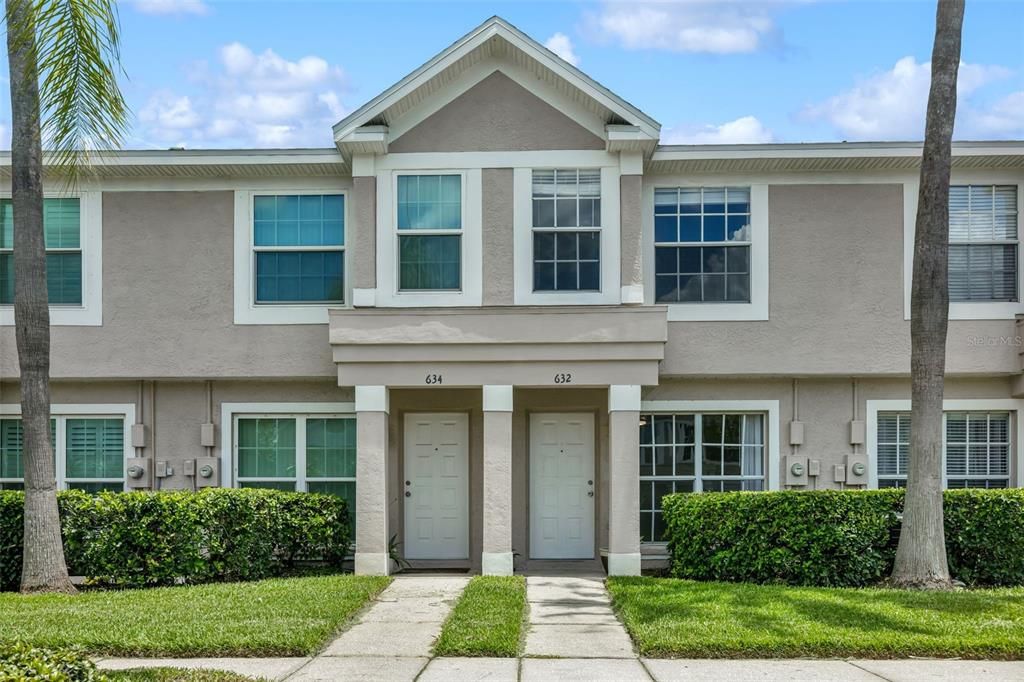 待售: $230,000 (2 贝兹, 2 浴室, 1396 平方英尺)