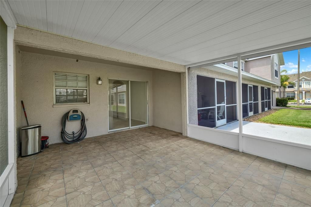 待售: $230,000 (2 贝兹, 2 浴室, 1396 平方英尺)