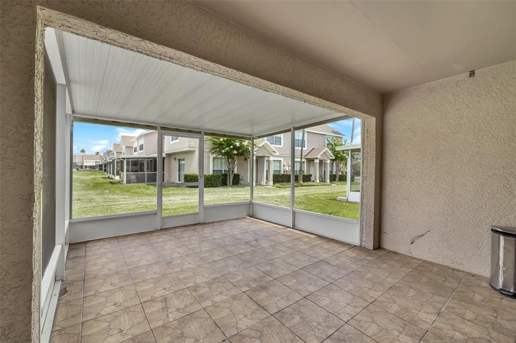 待售: $230,000 (2 贝兹, 2 浴室, 1396 平方英尺)