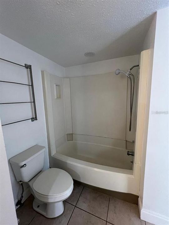 For Rent: $1,600 (2 beds, 2 baths, 974 Square Feet)