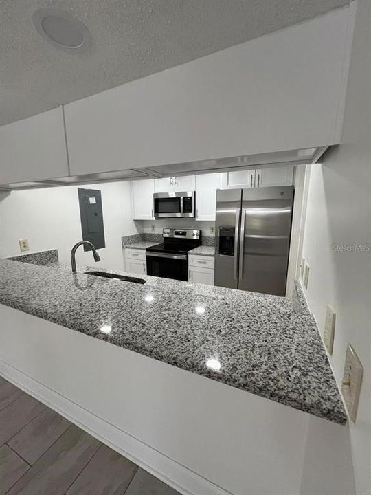 For Rent: $1,600 (2 beds, 2 baths, 974 Square Feet)