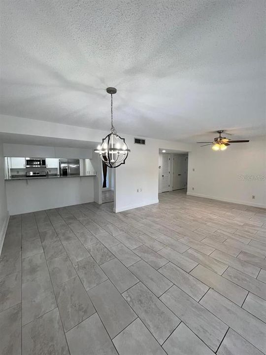 For Rent: $1,600 (2 beds, 2 baths, 974 Square Feet)