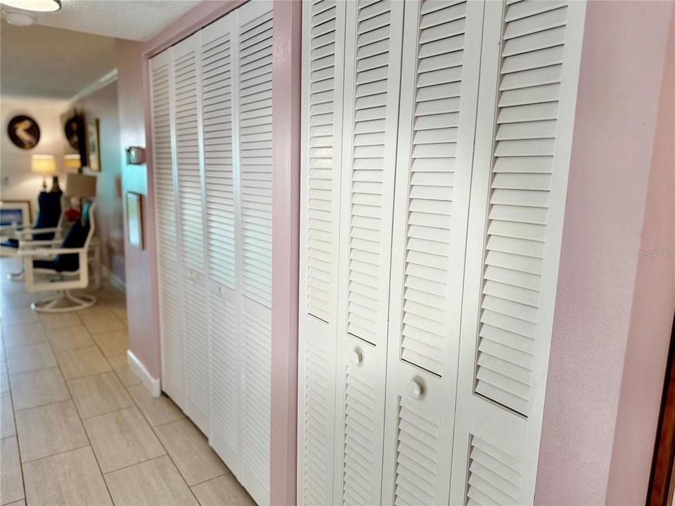 На продажу: $375,000 (2 спален, 2 ванн, 1728 Квадратных фут)