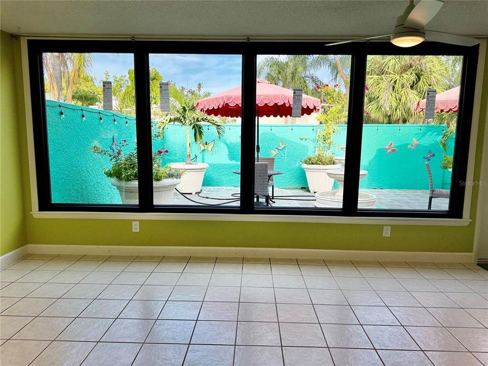 На продажу: $375,000 (2 спален, 2 ванн, 1728 Квадратных фут)