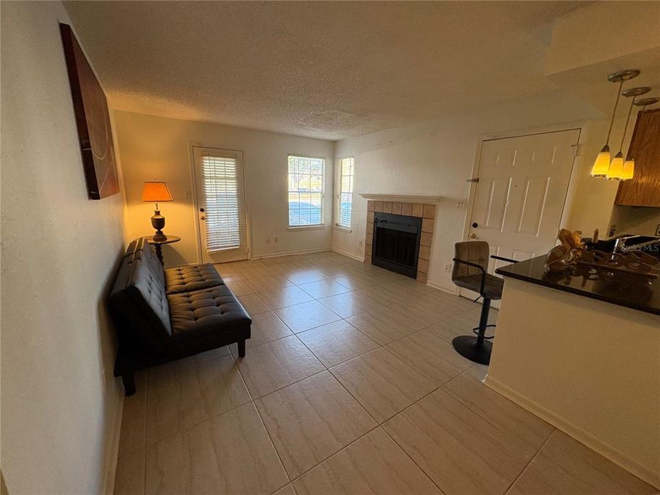 На продажу: $139,000 (1 спален, 1 ванн, 660 Квадратных фут)