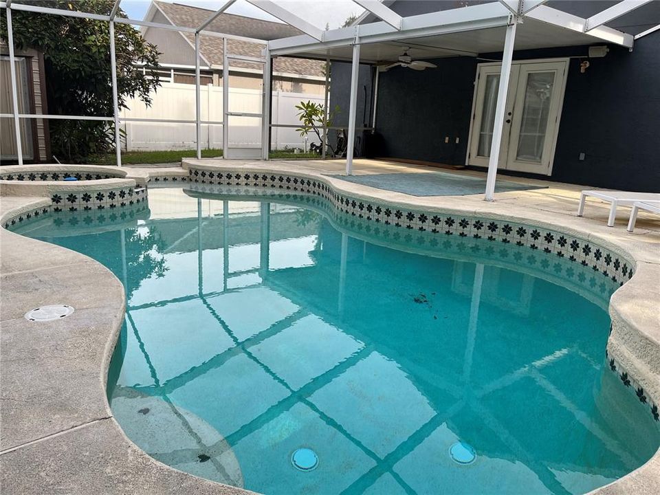 For Rent: $2,995 (3 beds, 2 baths, 1412 Square Feet)