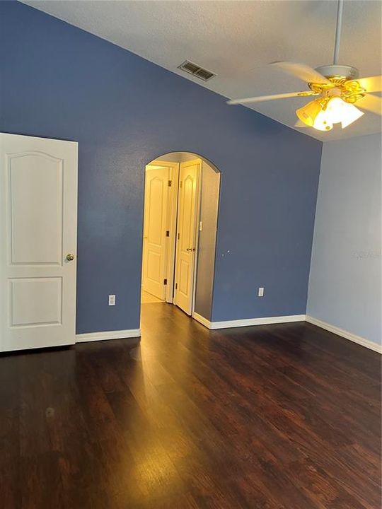 For Rent: $2,995 (3 beds, 2 baths, 1412 Square Feet)