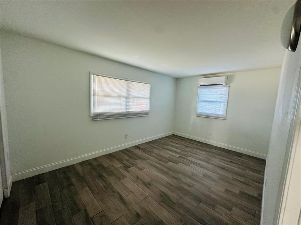 На продажу: $205,000 (2 спален, 1 ванн, 960 Квадратных фут)