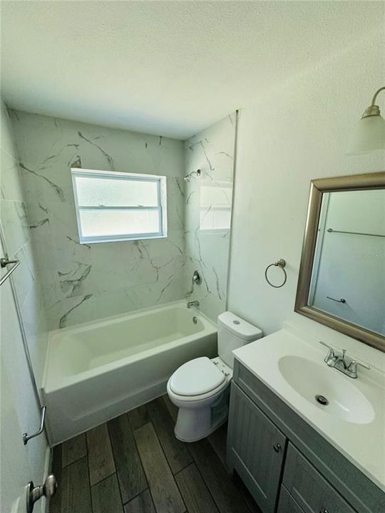 На продажу: $205,000 (2 спален, 1 ванн, 960 Квадратных фут)