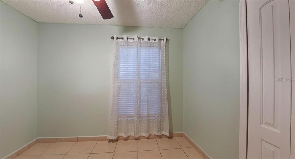 For Sale: $275,000 (4 beds, 2 baths, 1265 Square Feet)