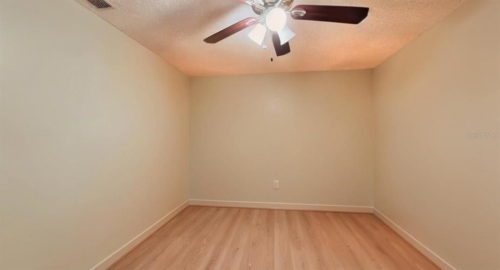 For Sale: $275,000 (4 beds, 2 baths, 1265 Square Feet)