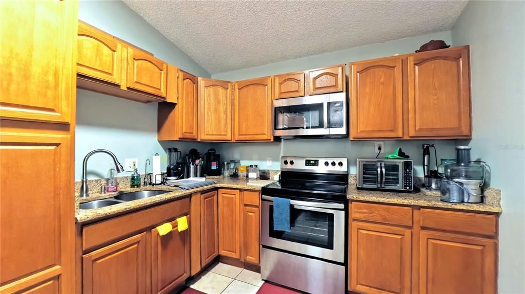 For Sale: $275,000 (4 beds, 2 baths, 1265 Square Feet)