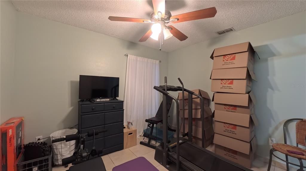 For Sale: $275,000 (4 beds, 2 baths, 1265 Square Feet)