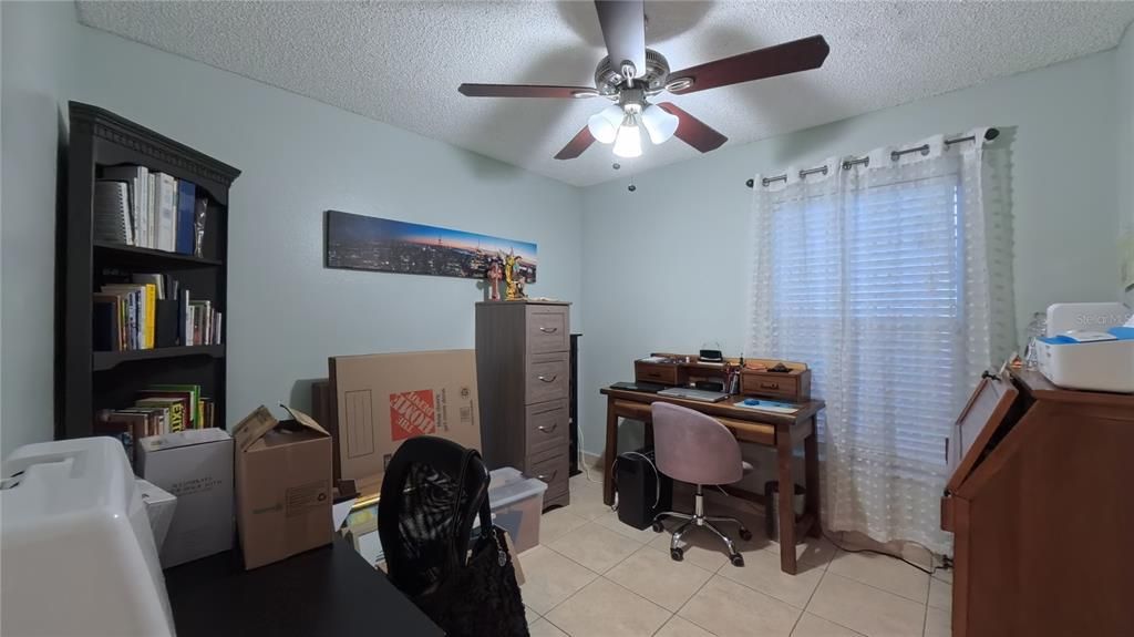 For Sale: $275,000 (4 beds, 2 baths, 1265 Square Feet)
