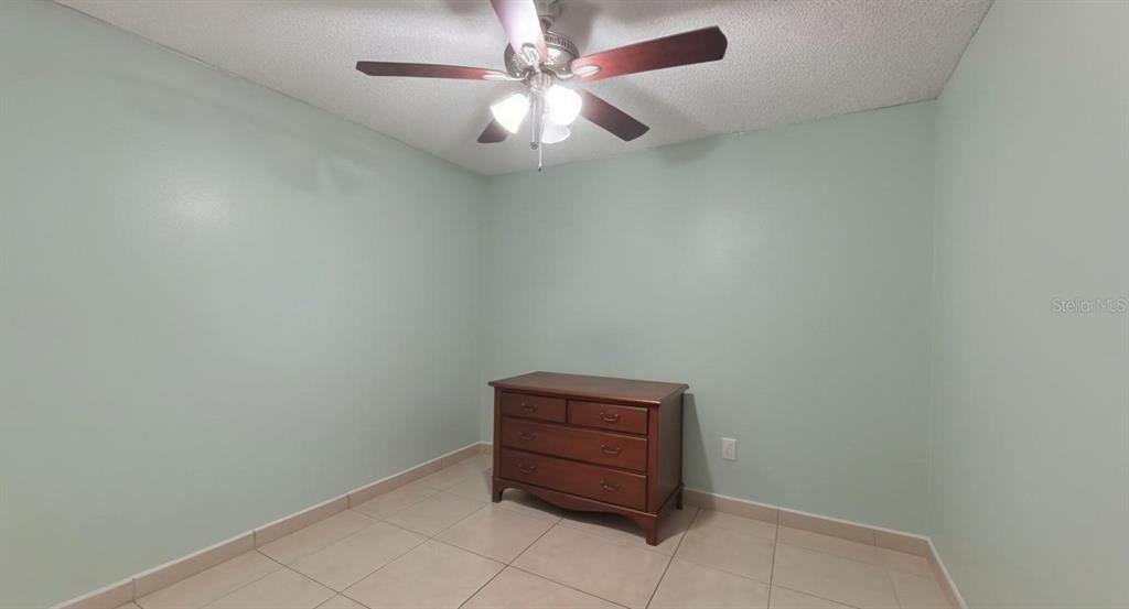 For Sale: $275,000 (4 beds, 2 baths, 1265 Square Feet)