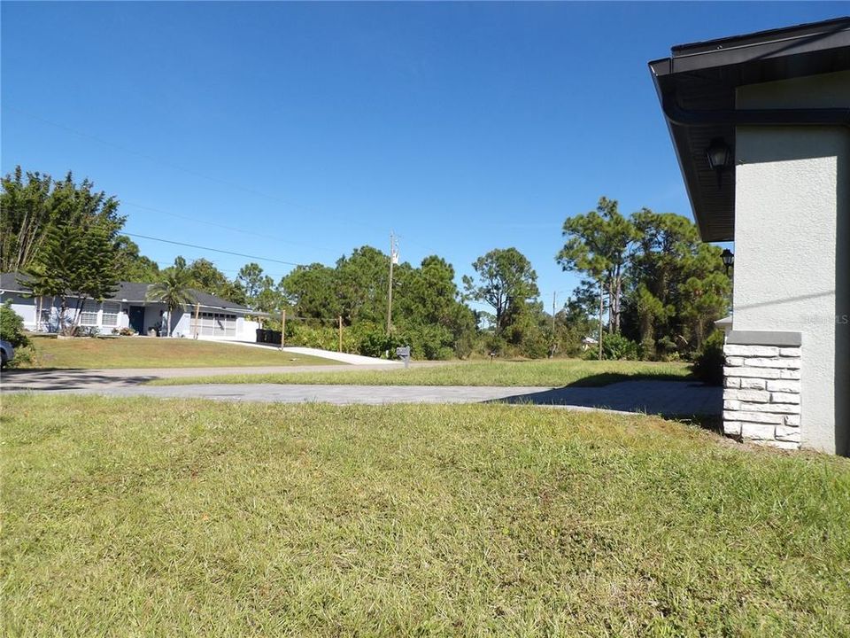 На продажу: $350,000 (3 спален, 2 ванн, 1615 Квадратных фут)