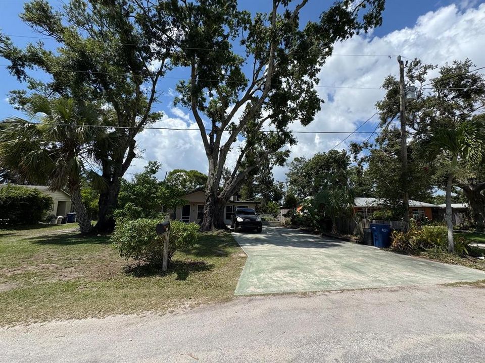 На продажу: $350,000 (3 спален, 2 ванн, 1606 Квадратных фут)