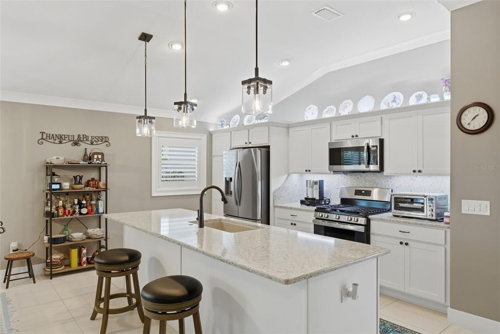 For Sale: $725,000 (3 beds, 2 baths, 1630 Square Feet)