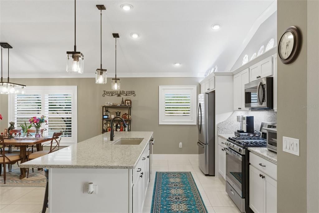 For Sale: $725,000 (3 beds, 2 baths, 1630 Square Feet)