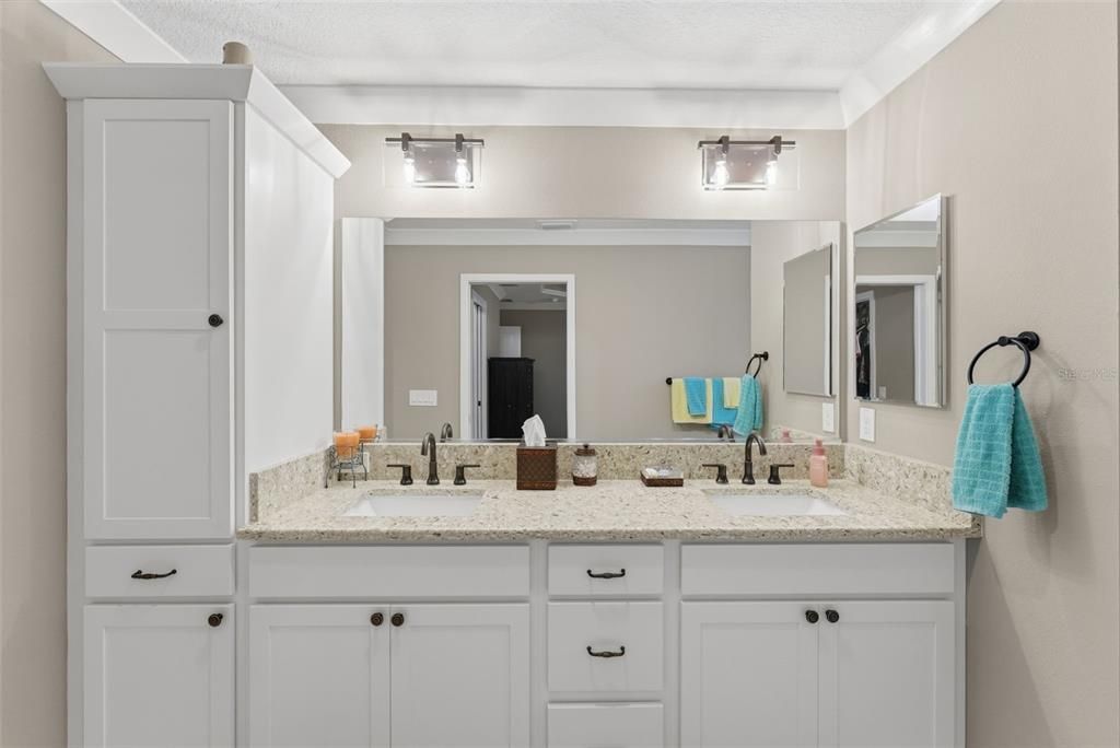 For Sale: $725,000 (3 beds, 2 baths, 1630 Square Feet)