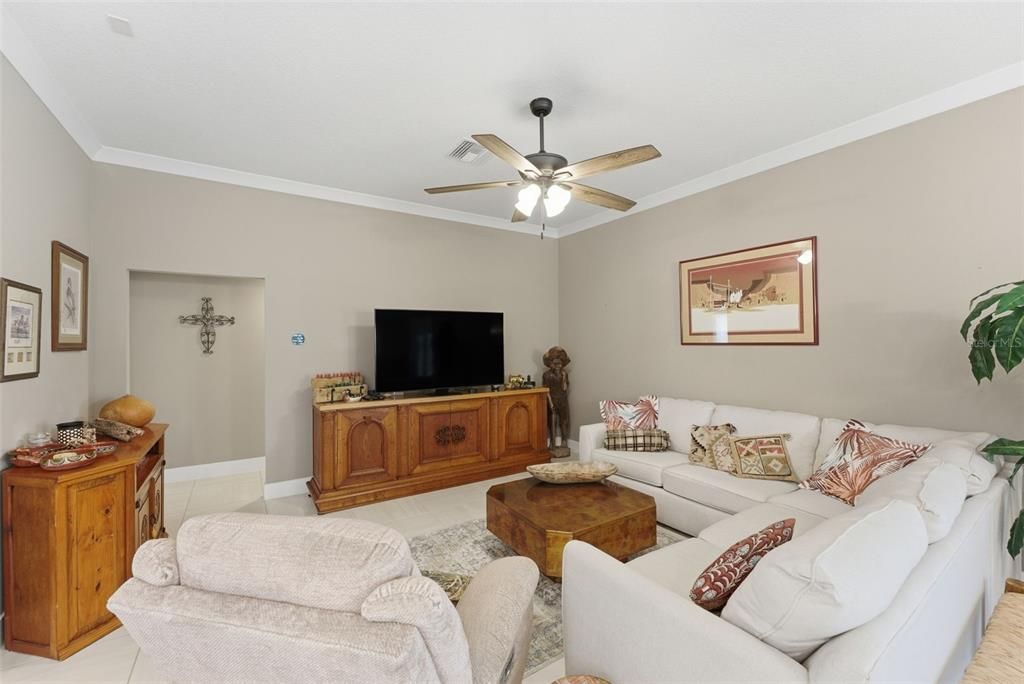 For Sale: $725,000 (3 beds, 2 baths, 1630 Square Feet)