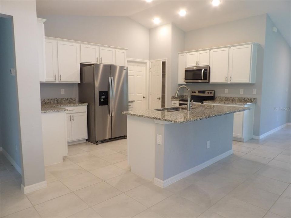 En Renta: $2,200 (3 camas, 2 baños, 1615 Pies cuadrados)