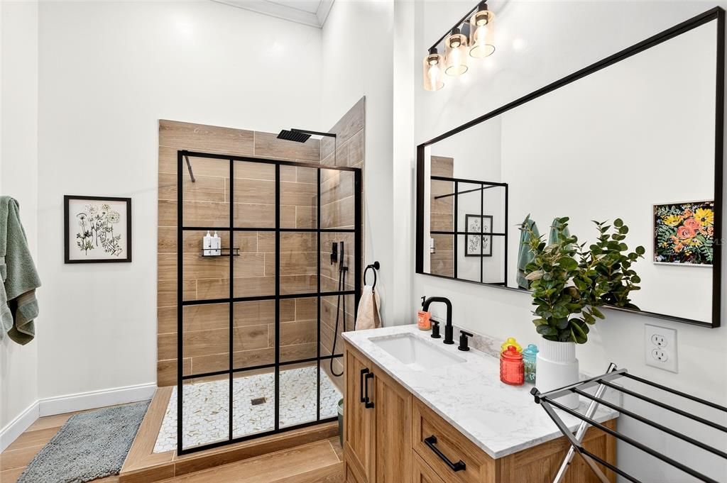 For Sale: $2,000,000 (3 beds, 2 baths, 2736 Square Feet)