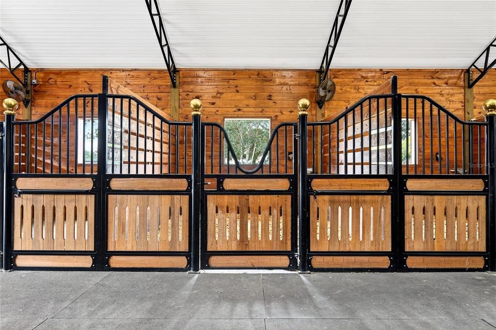 For Sale: $2,000,000 (3 beds, 2 baths, 2736 Square Feet)