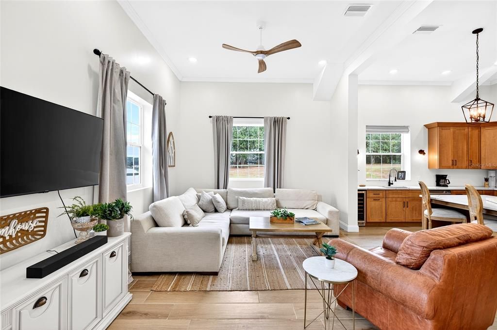 For Sale: $2,000,000 (3 beds, 2 baths, 2736 Square Feet)