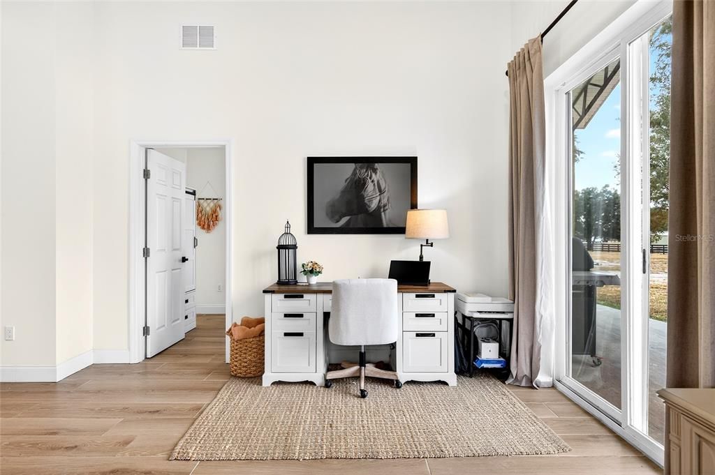 For Sale: $2,000,000 (3 beds, 2 baths, 2736 Square Feet)