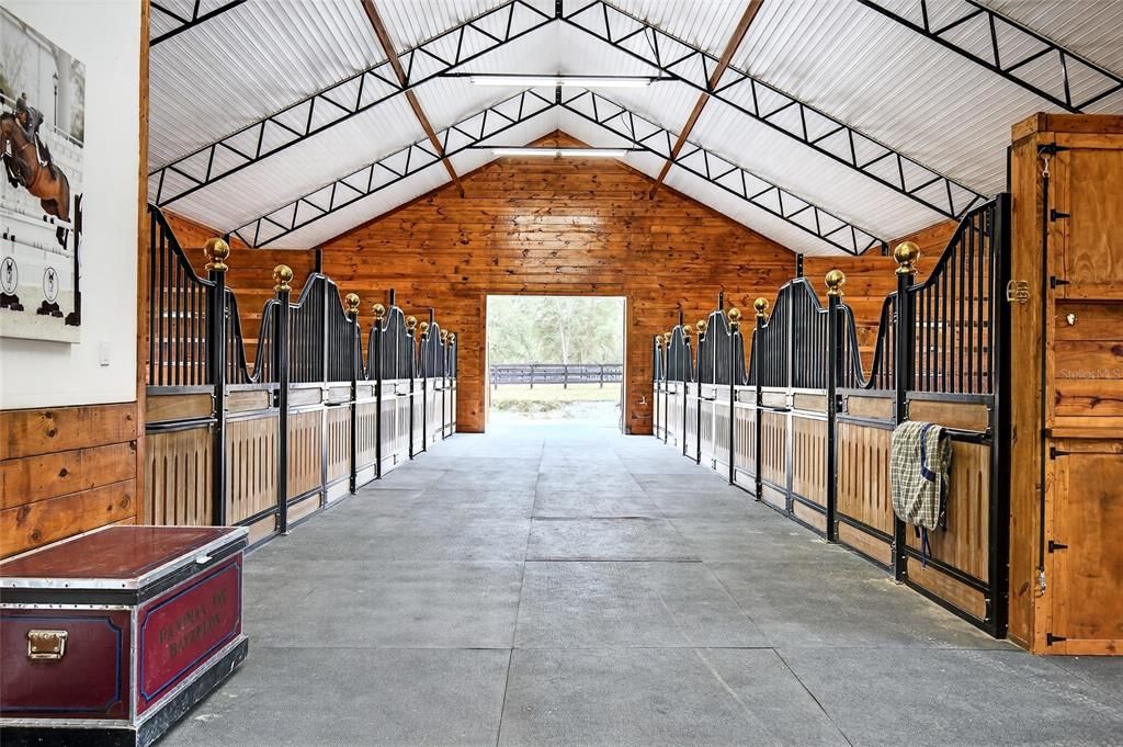 For Sale: $2,000,000 (3 beds, 2 baths, 2736 Square Feet)