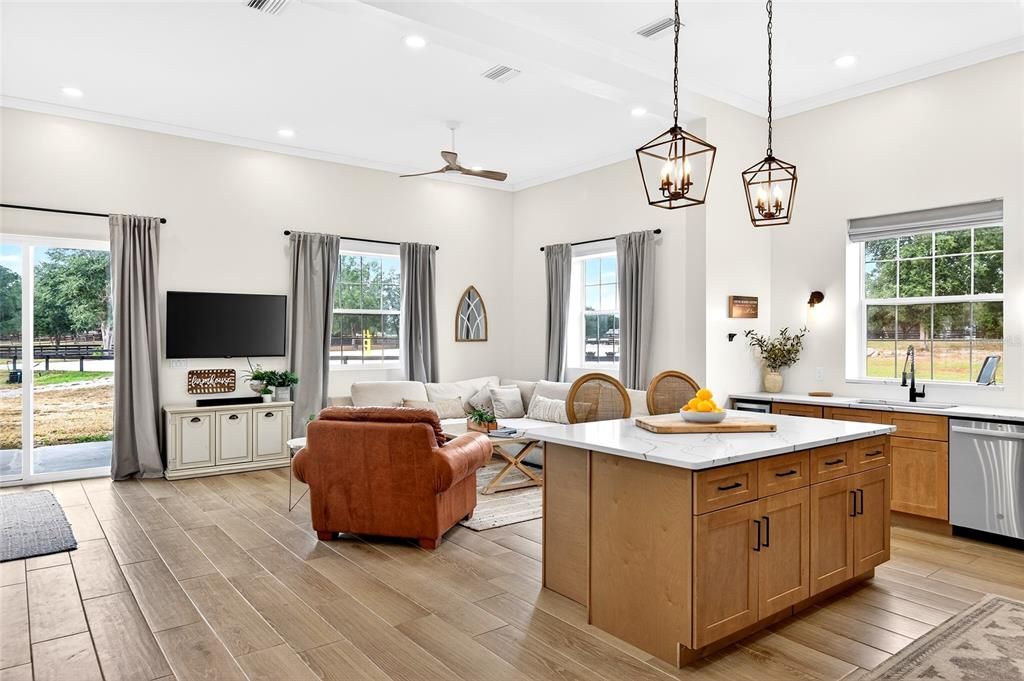 For Sale: $2,000,000 (3 beds, 2 baths, 2736 Square Feet)