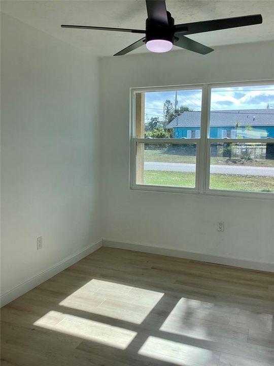 Active With Contract: $250,000 (3 beds, 1 baths, 1114 Square Feet)