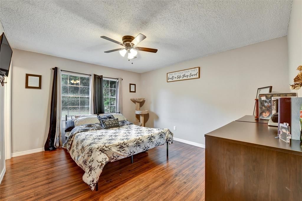 En Venta: $362,000 (3 camas, 2 baños, 1350 Pies cuadrados)