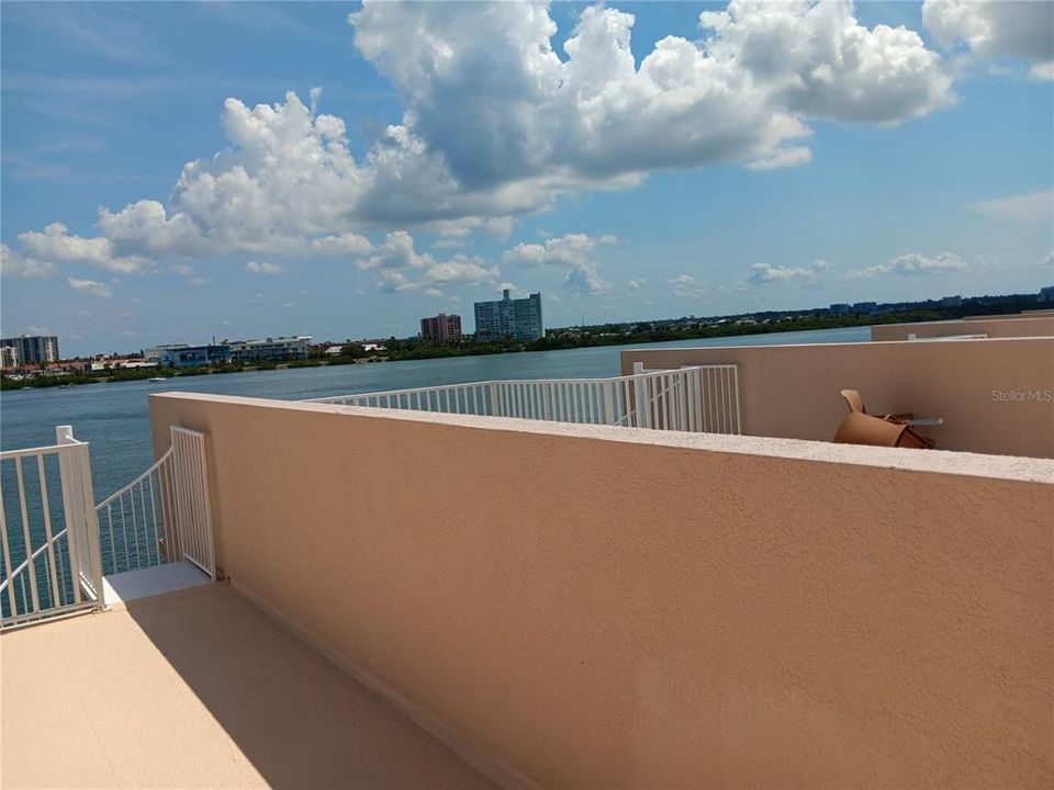 En Venta: $1,247,000 (4 camas, 3 baños, 2041 Pies cuadrados)