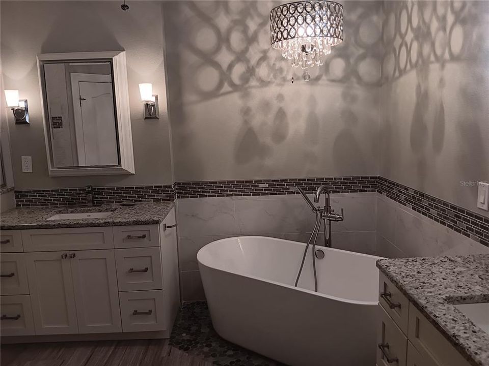 En Venta: $1,247,000 (4 camas, 3 baños, 2041 Pies cuadrados)